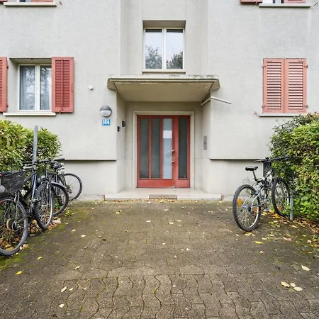 Altwiesenstrasse 144 * زيورخ