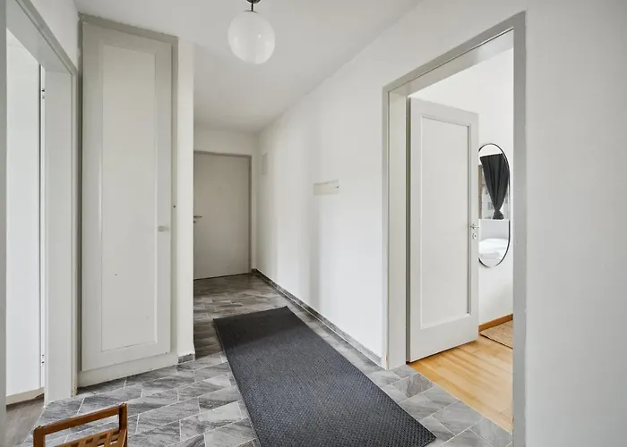 Altwiesenstrasse 144 * زيورخ