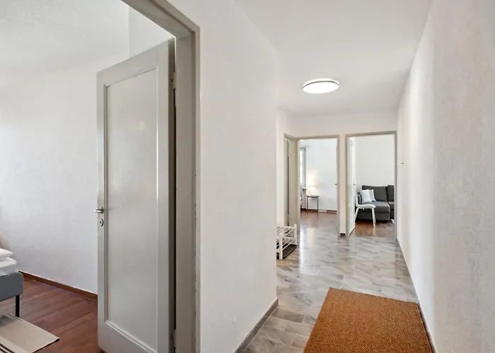 Altwiesenstrasse 144 شقة *