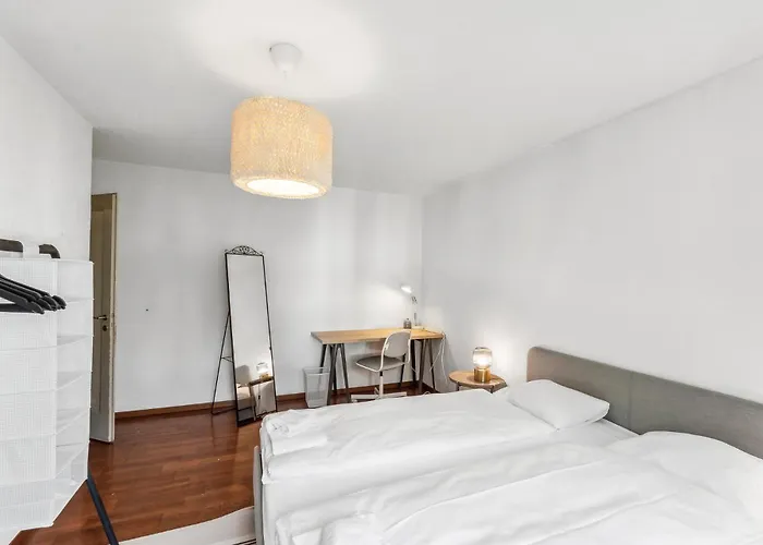 Altwiesenstrasse 144 * زيورخ