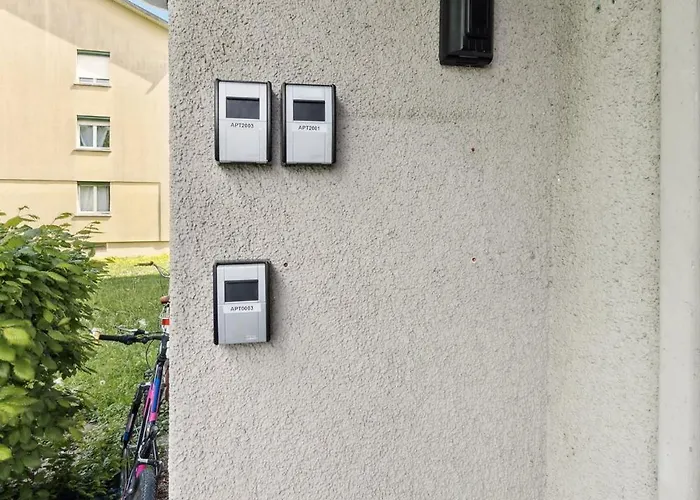 Apartment Altwiesenstrasse 144